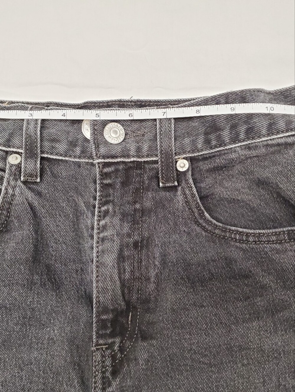 Levi's Premium 70s High Slim Straight Jeans Size 24 Gray Black Wash Ultra High - Picture 5 of 7